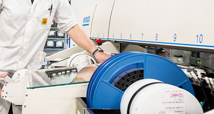 Expert en électronique de puissance, Power System Technology renforce la standardisation de ses convertisseurs